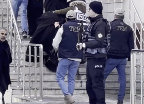 yakalama-ve-gozalti-islemlerinde-yasanan-hak-