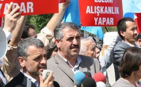 DOĞU TÜRKİSTANLI HANIMLAR DERHAL SERBEST BIRAKILMALIDIR