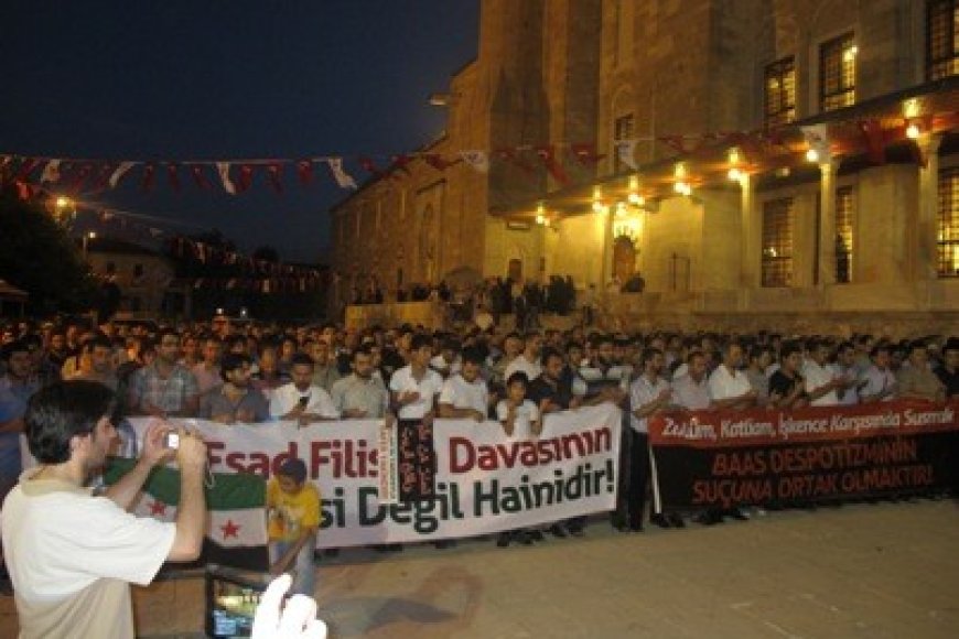 Suriye ve Arakan’da Hayatını Kaybedenler İçin Gıyabi Cenaze Namazı Kılındı