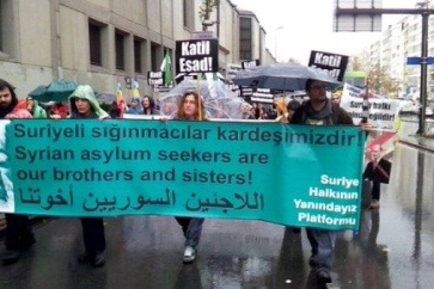 “Suriye Halkının Yanındayız Platformu” Suriye Konsolosluğu’na Yürüyüş Gerçekleştirdi