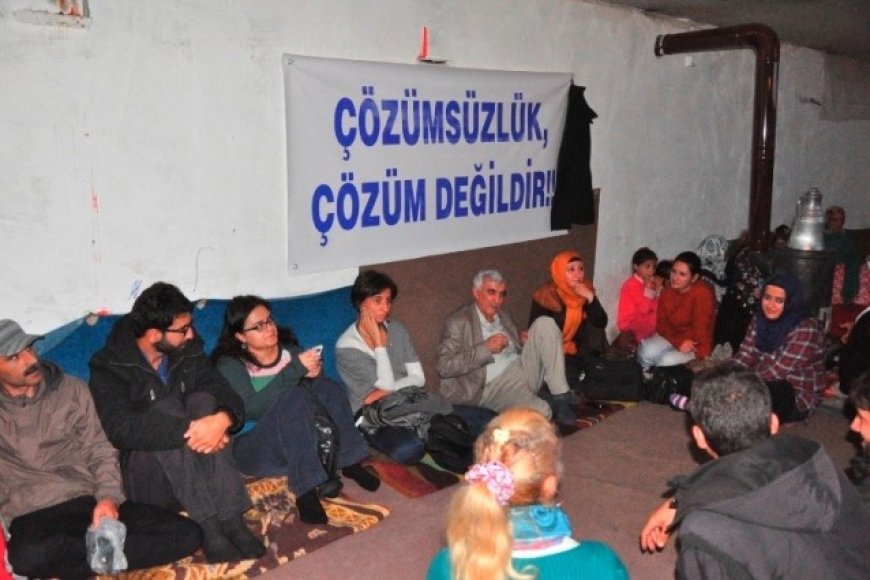 VAN’DA SİVİL TOPLUM KURULUŞLARI AÇLIK GREVİNDE