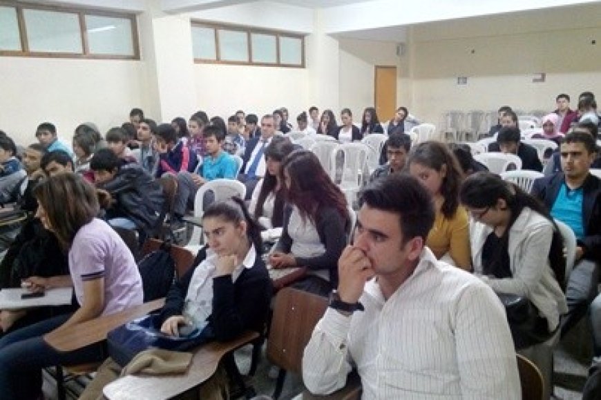 OKULLARDA İNSAN HAKLARI EĞİTİMİ DEVAM EDİYOR