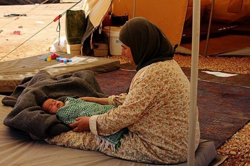 MÜLTECİLER İNSANCA MUAMELE İSTİYOR