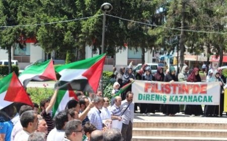 İsrail İşgal Ordusunun Gazze'deki Katliamlarını Lanetleniyoruz