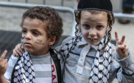 İSRAİL ZULMÜNE KARŞI BİR ARADAYIZ!