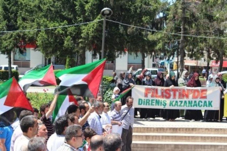 İsrail İşgal Ordusunun Gazze'deki Katliamlarını Lanetleniyoruz