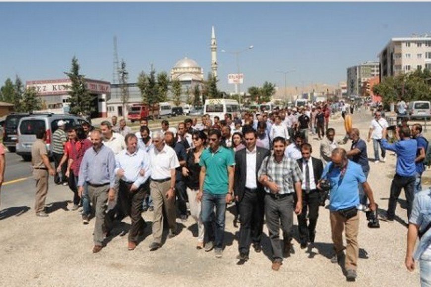 BİBER GAZI KİMYASAL SİLAHTIR YASAKLANMALIDIR