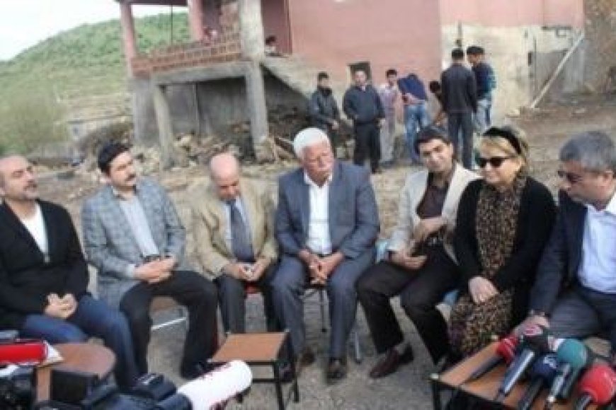 Barışımızı Kolay İnşa Etmiyoruz ki, Kolay Vaz Geçelim