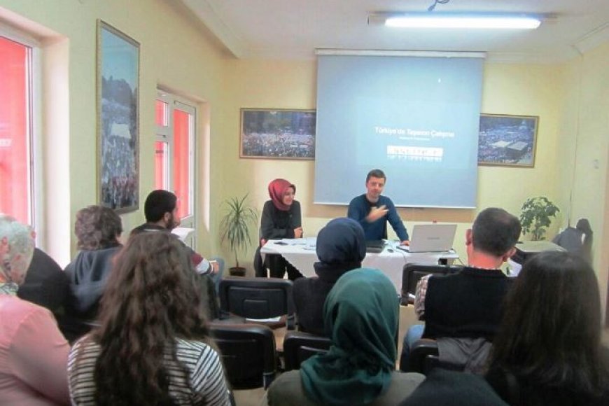 Mazlumder’in düzenlediği “emek meselesi” konulu 'İnsan Hakları Okulu'nda üçüncü hafta geride kaldı