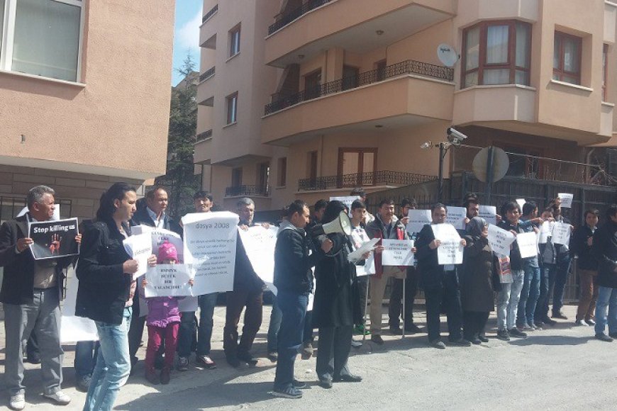 MAZLUMDER Ankara Şubesi Afganistanlı Sığınmacılara Destek İçin BMMYK Önündeydi