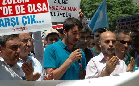 DOĞU TÜRKİSTANDAKİ ZULÜM SON BULSUN!