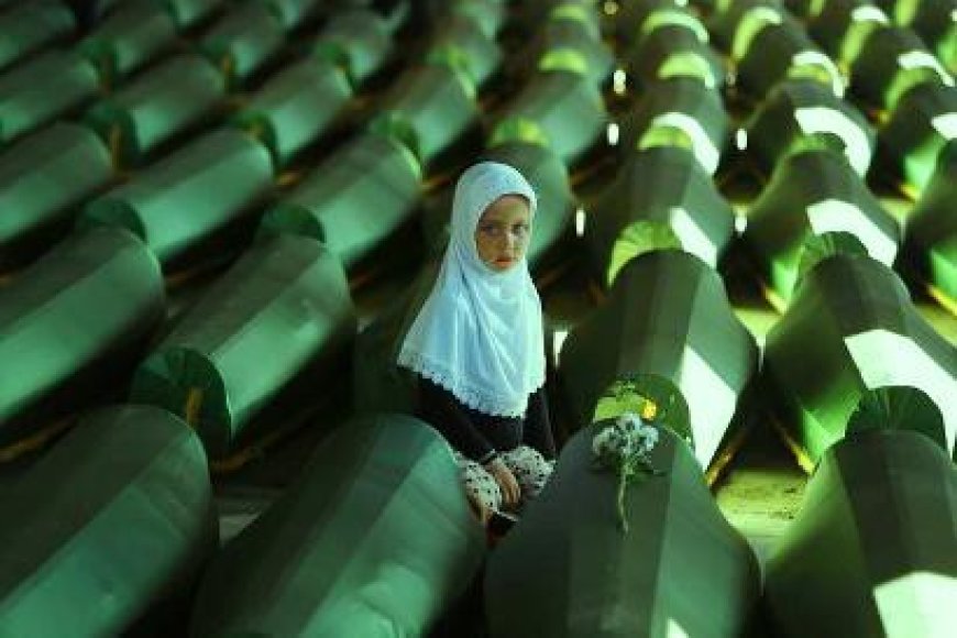 Srebrenitza Soykırımı'nı Unutmadık, Unutturmayacağız!