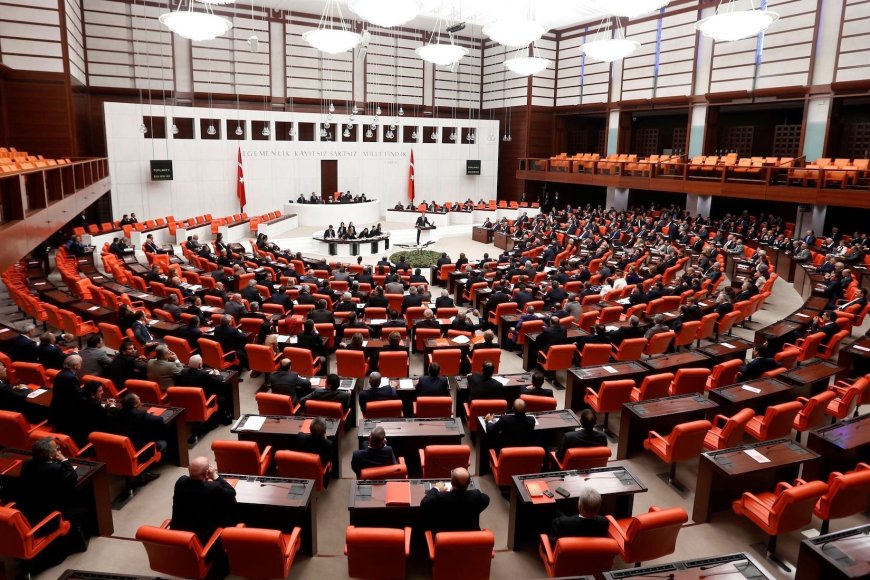 Milletin Meclisinde Darbe Anayasasının YEMİN Dayatmasına Son Verilmelidir!