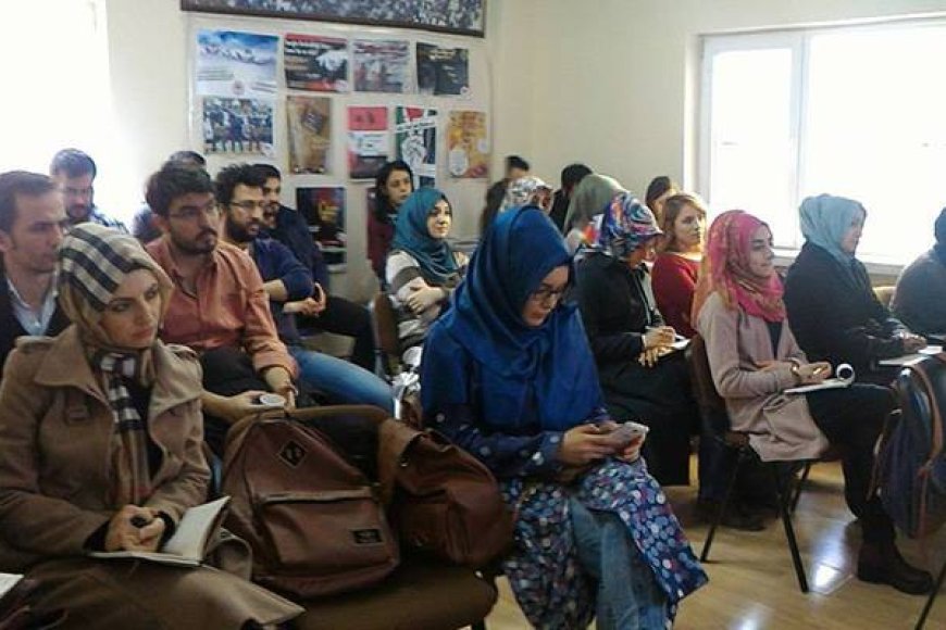 MAZLUMDER Ankara Şubesi tarafından düzenlenen İnsan Hakları Okulu’nun üçüncü haftası gerçekleştirildi.