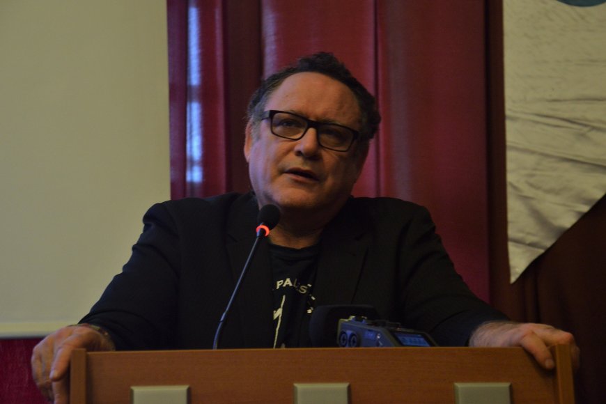 Gilad Atzmon "Güdümlü Muhalefet" Başlıklı Bir Konuşma Gerçekleştirdi