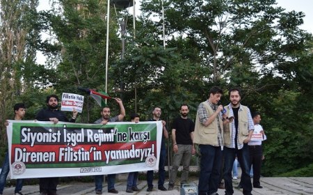 Siyonistlerle anlaşmak Filistin'e ve Müslümanlara ihanettir!