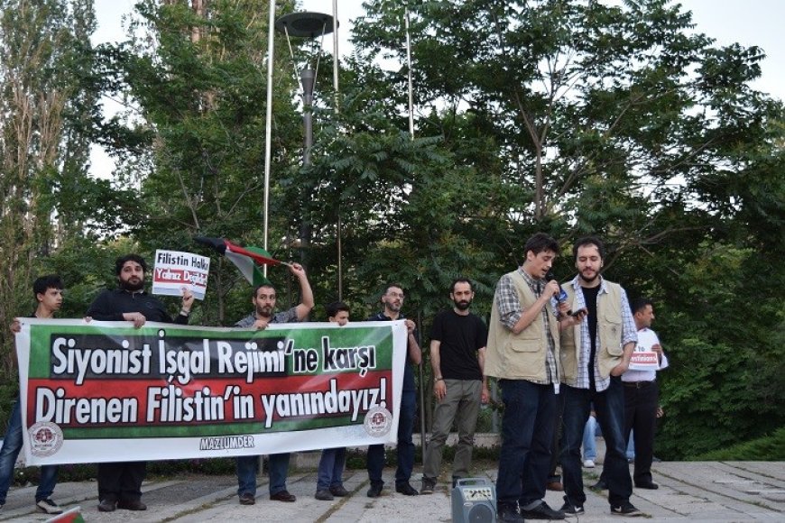 Siyonistlerle anlaşmak Filistin'e ve Müslümanlara ihanettir!