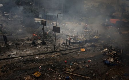 Rabia Şehitlerini Rahmetle Anıyor Darbecileri Şiddetle Kınıyoruz