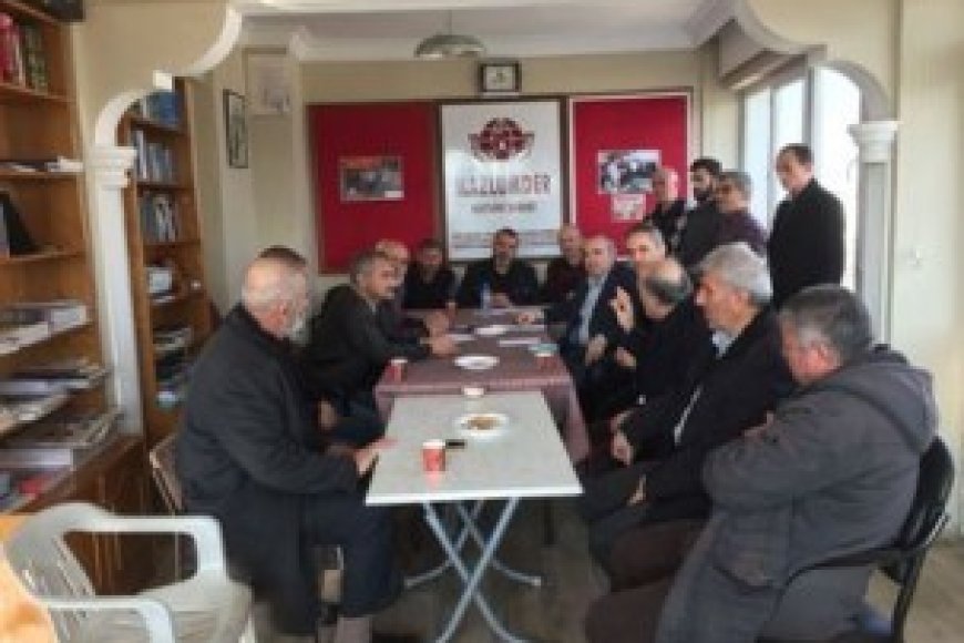 Eğitim ve Meslek Edinme Hakkı / Hacı SARI  - Eğitimci,Yazar