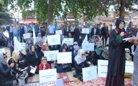 GENÇLERİMİZİN YERİ AİLESİ VE ANA KUCAĞIDIR