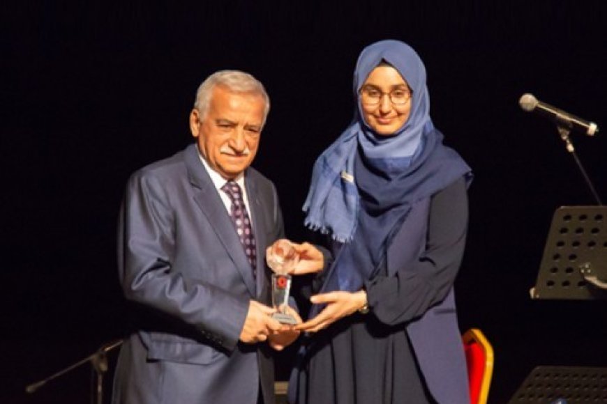 Av. Aydın DURMUŞ GENÇ HUKUKÇU ödülü: Av. Ayşe AKPINAR