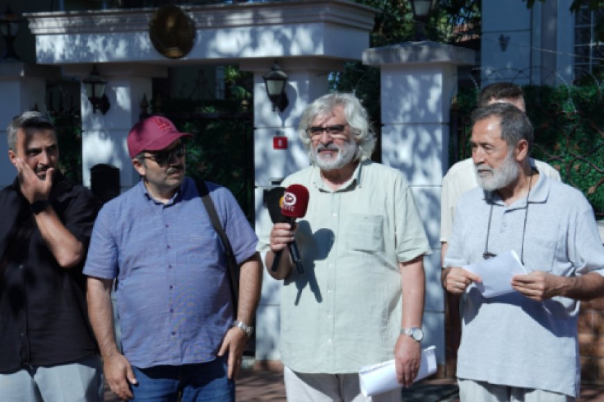 Özbek Konsolosluğu Önünde Basın Açıklaması Düzenledik